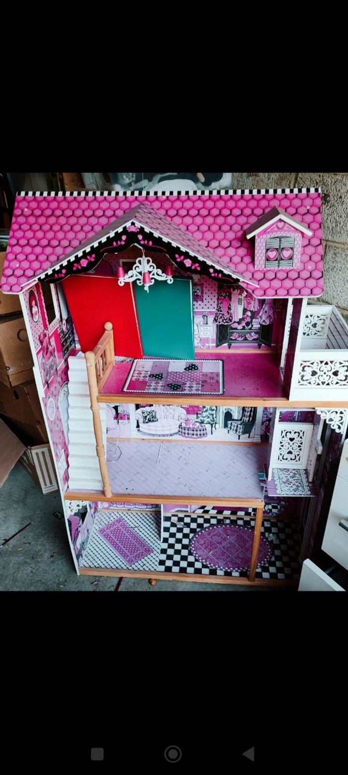 Maison de poupée - photo numéro 1