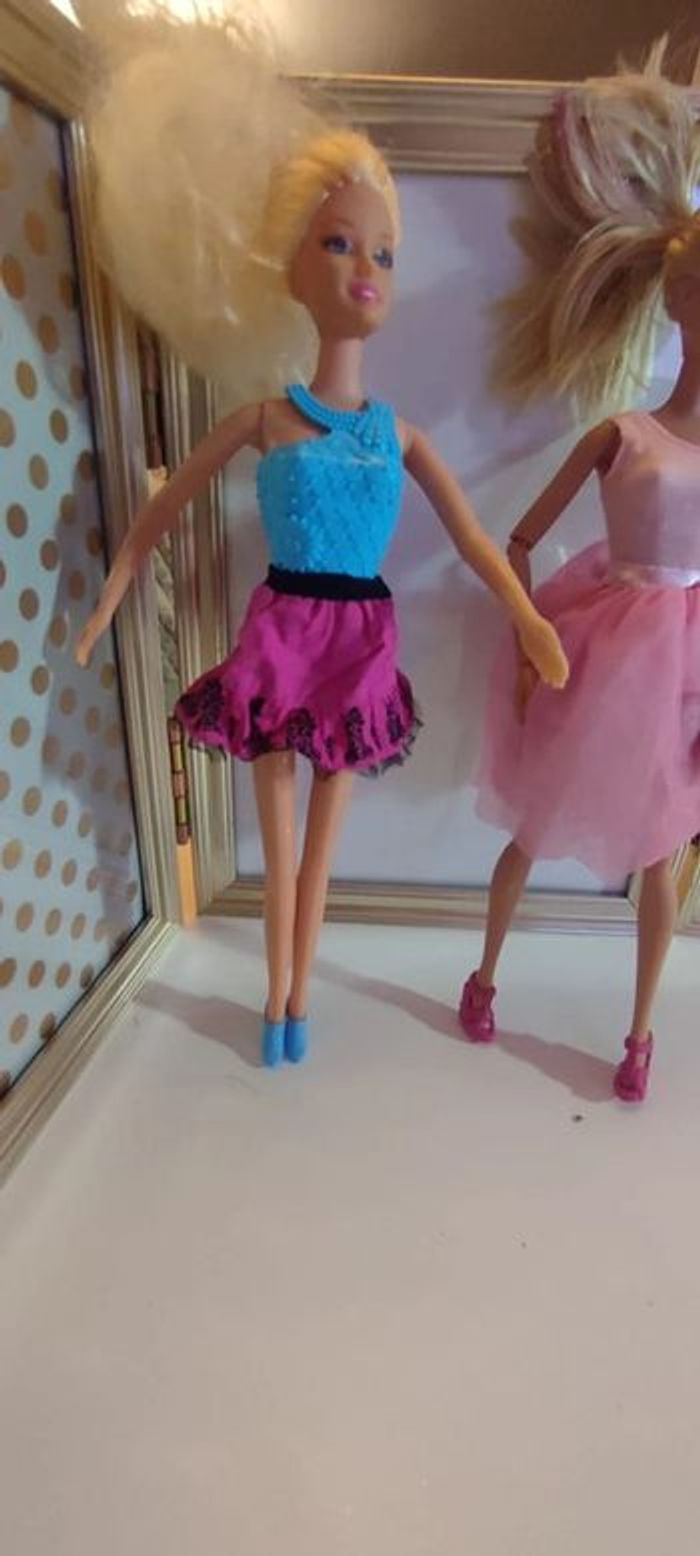 Lot de 2 barbies - photo numéro 3