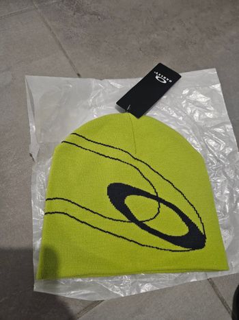 Bonnet Oakley – Modèle Graphic – Neuf – Jaune fluo  – Unisexe