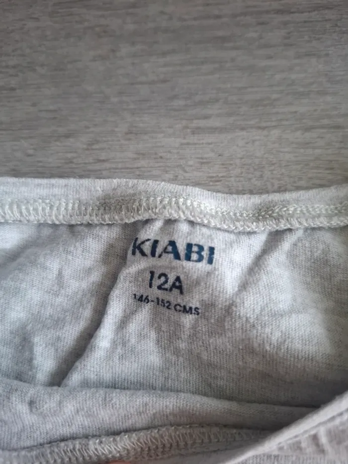 T-shirt taille 12 ans - photo numéro 2