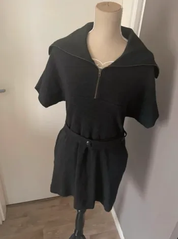 Stella McCartney pull gris foncé en laine vierge taille 40
