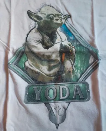 T-shirt  manches courtes  star-wars  yoda  6 ans