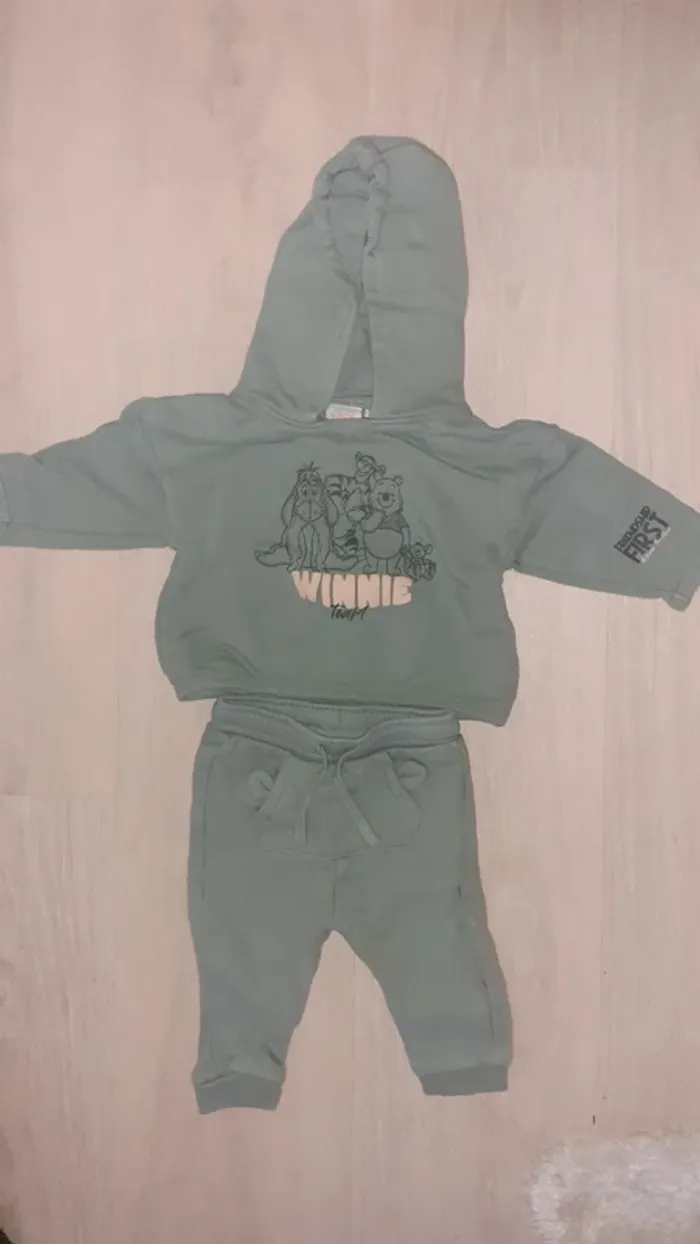 Ensemble jogging Disney - photo numéro 2