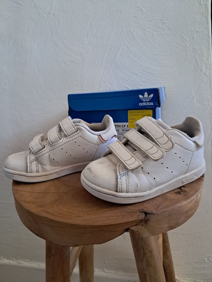 Stan Smith pointure 25 bon état - photo numéro 4