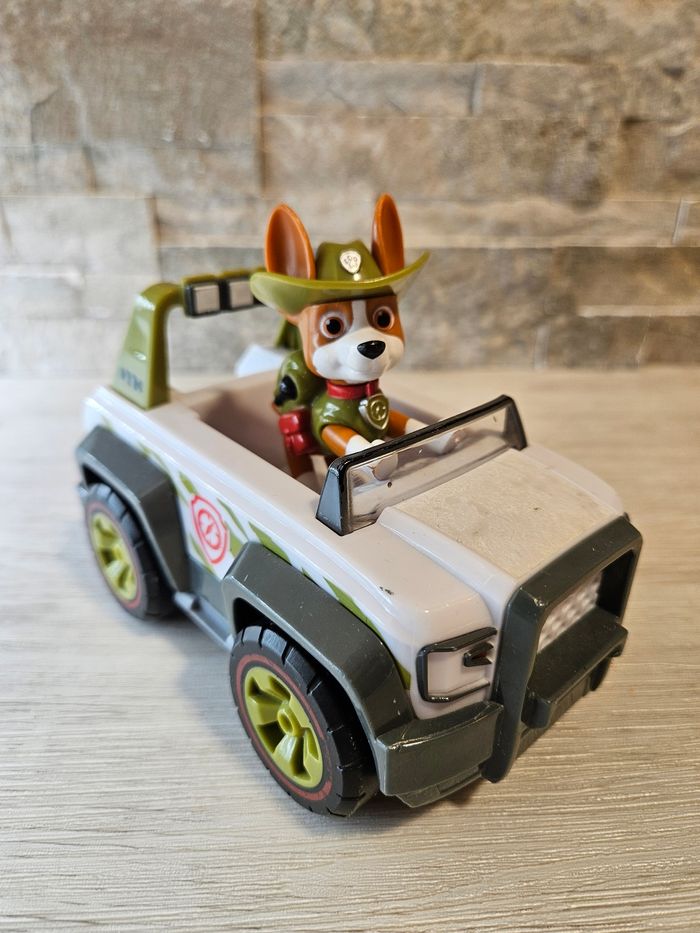 Paw Patrol Deluxe Véhicule + figurine Tracker - photo numéro 3