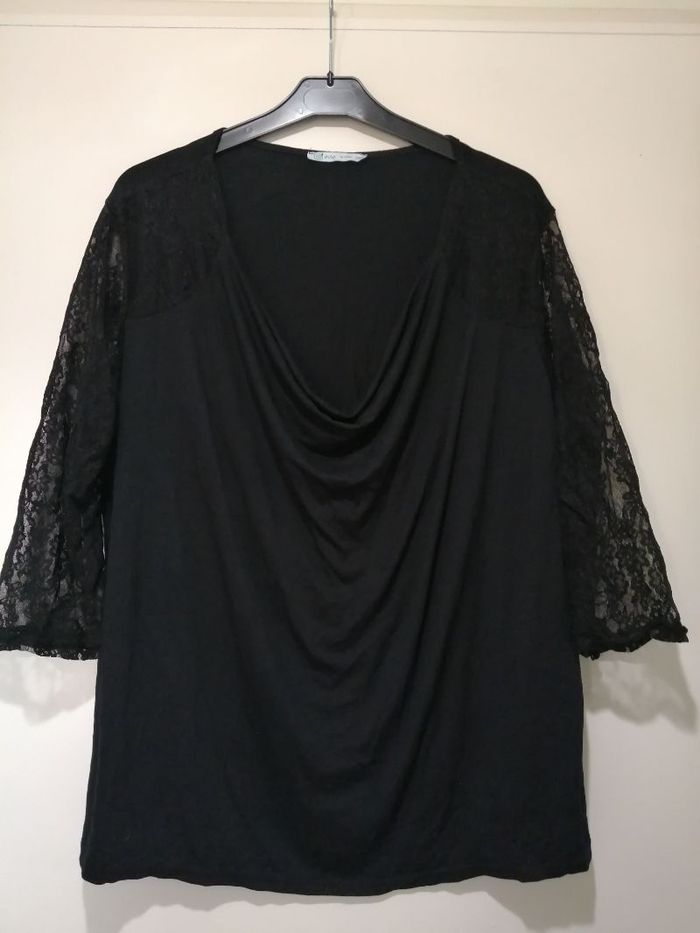 Blouse bimatiere Pulp by gemo noire. Taille 54 /56.