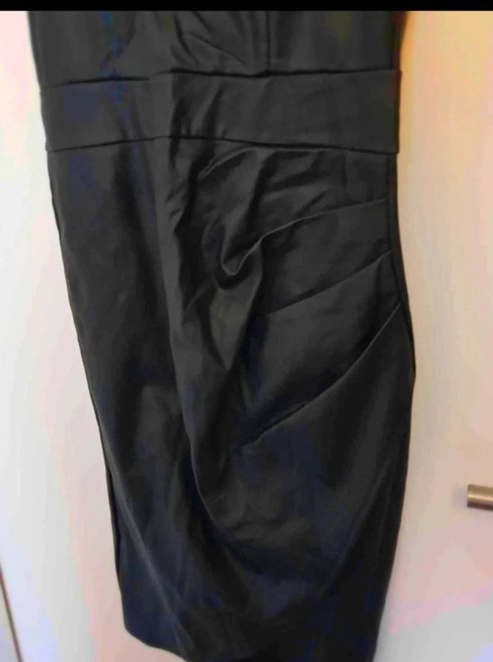 Robe  style  cuir  taille 38 - photo numéro 4