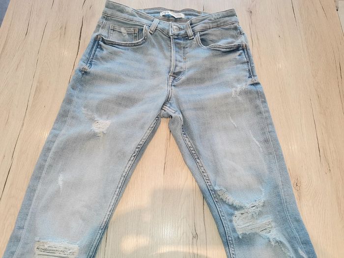 Jeans troués Homme Zara taille 38 - photo numéro 2
