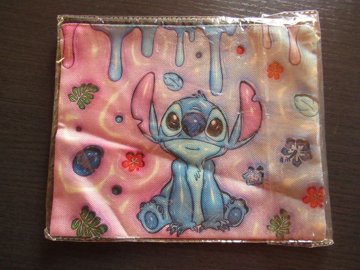 Trousse de toilette Stitch neuve - photo numéro 3