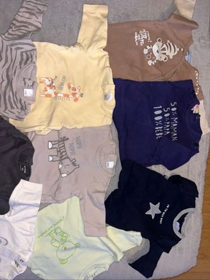 Lot pyjamas fin 1 moi - photo numéro 2