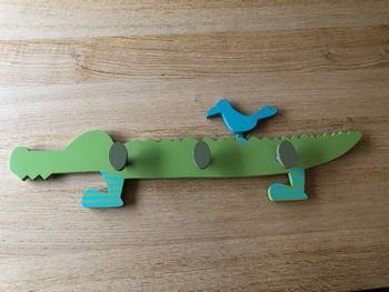 Porte-manteau savane crocodile Vertbaudet