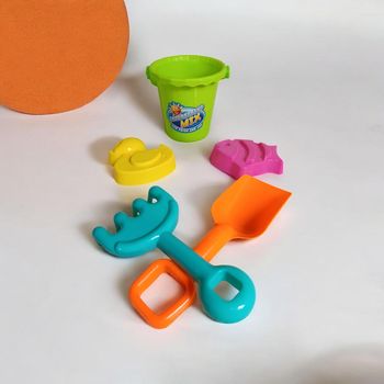 Lot jouets de plage seau pelle rateau moules