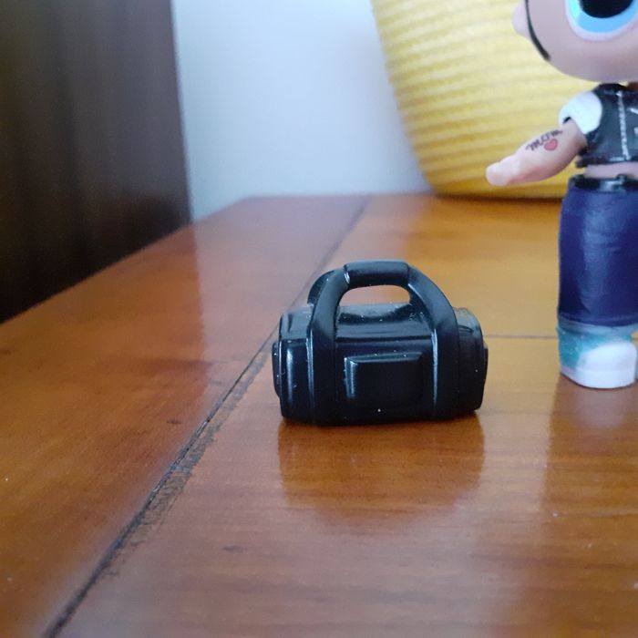 Figurine Poupée L.O.L Surprise + 4 accessoires - photo numéro 5