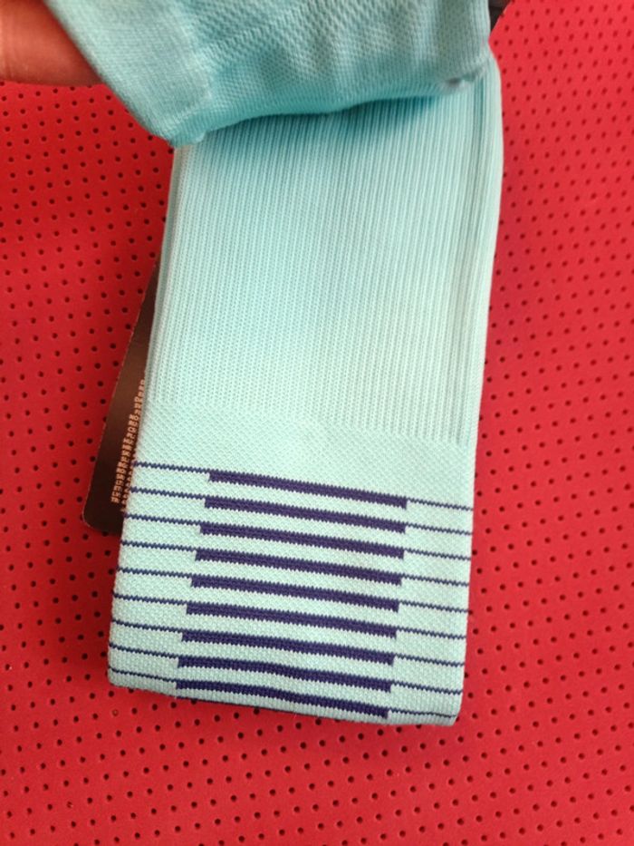 Chaussettes de foot FC Barcelone, Nike Authentique Officiel taille 36/38, Neuf - photo numéro 4