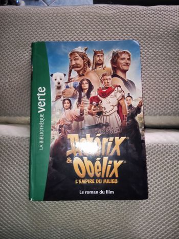 Livre la bibliothèque verte Astérix