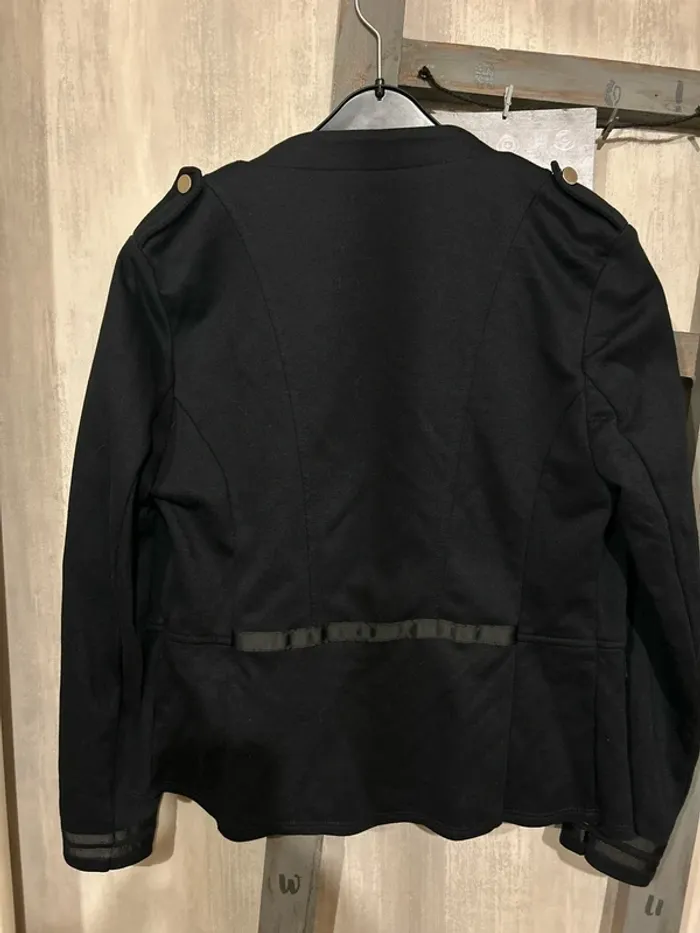 Gilet ou veste habillée - photo numéro 5