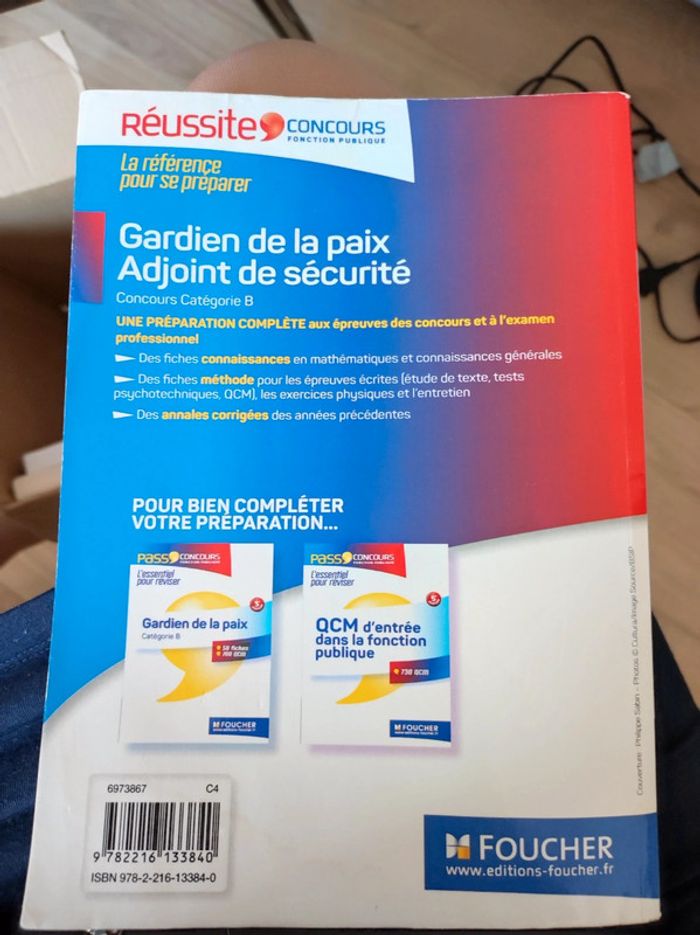 Livre pour préparer le concours de gardien de la paix et adjoint de sécurité. - photo numéro 2
