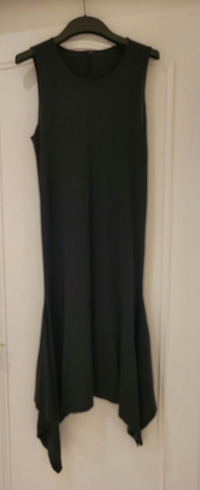 Tattoo Paris Robe  Longue TFr38/TM- Beige_Champagne avec Fines bretelles Dorées en TBE - photo numéro 3