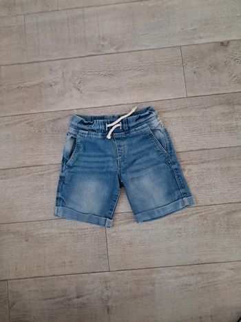 Short jeans