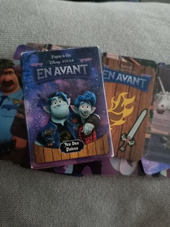 Jeu de cartes jeu des paires du film En Avant