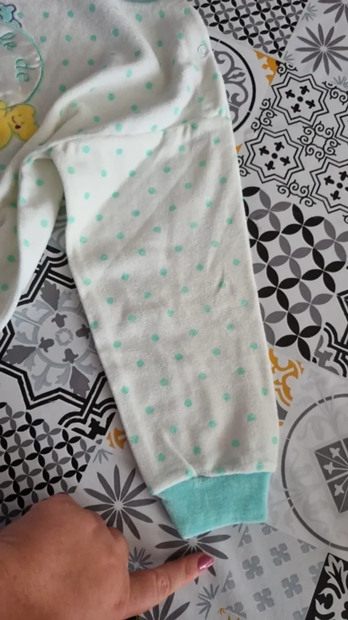 Pyjama taille 4 ans - photo numéro 7