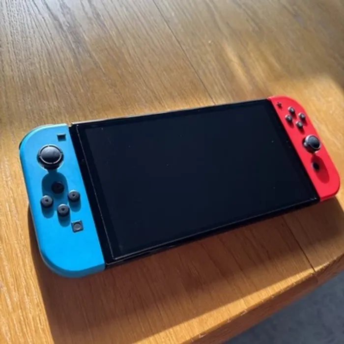Nintendo Switch OLED - photo numéro 6