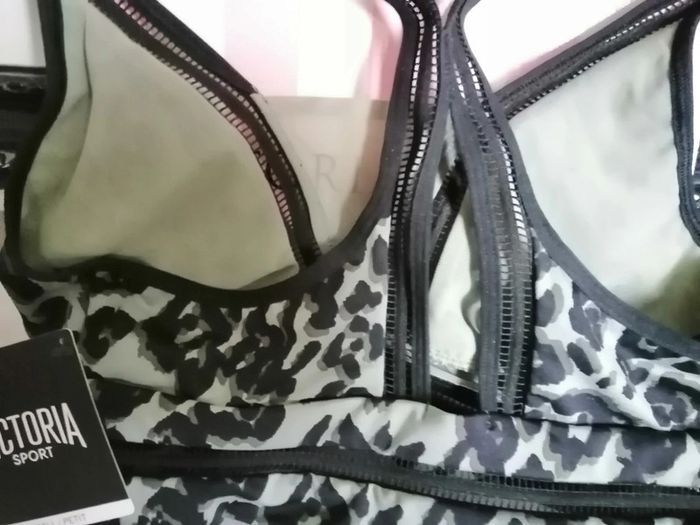 Brassière sport . Victoria's Secret - photo numéro 8