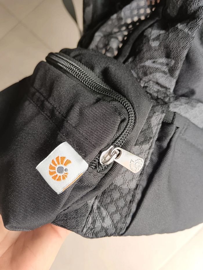Ergobaby porte bébé Omni All-in-one Baby carrier onyx blooms - photo numéro 7