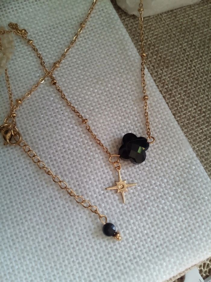 Collier trèfle en pierre d'onyx et étoile du Nord - photo numéro 2
