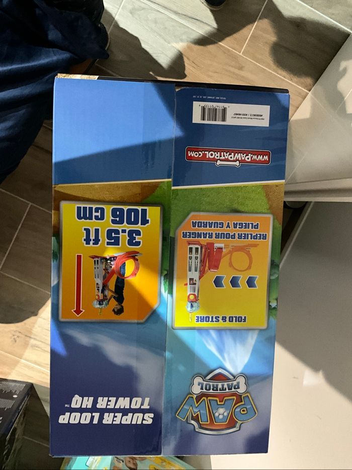 Circuit pat patrouille   Quartier général rescue wheels, neuf , 30 % avec code remise - photo numéro 5