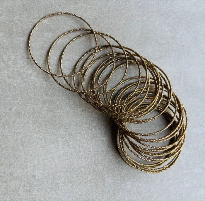 30 bracelets fantaisie dorés neufs - photo numéro 3