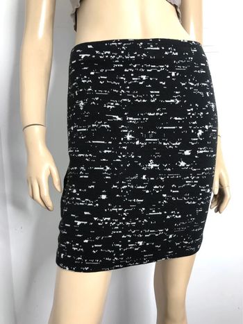 Jolie jupe tube texturé graphique taille M camaïeu