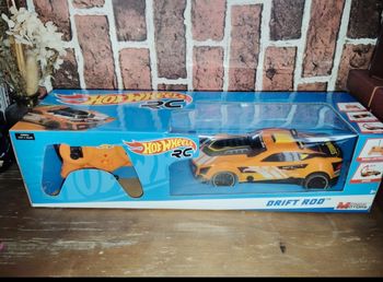 Voiture télécommandée Hot weels drift rod 