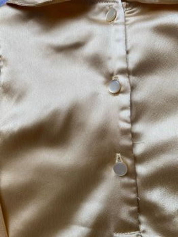 Robe satin et sequin or - photo numéro 4