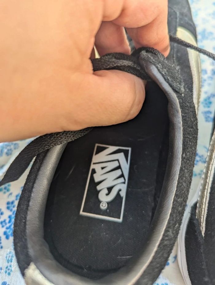 Baskets Vans en cuir noir et doré taille 37 - photo numéro 7