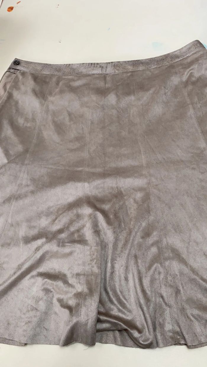 Jupe suédine taille 4