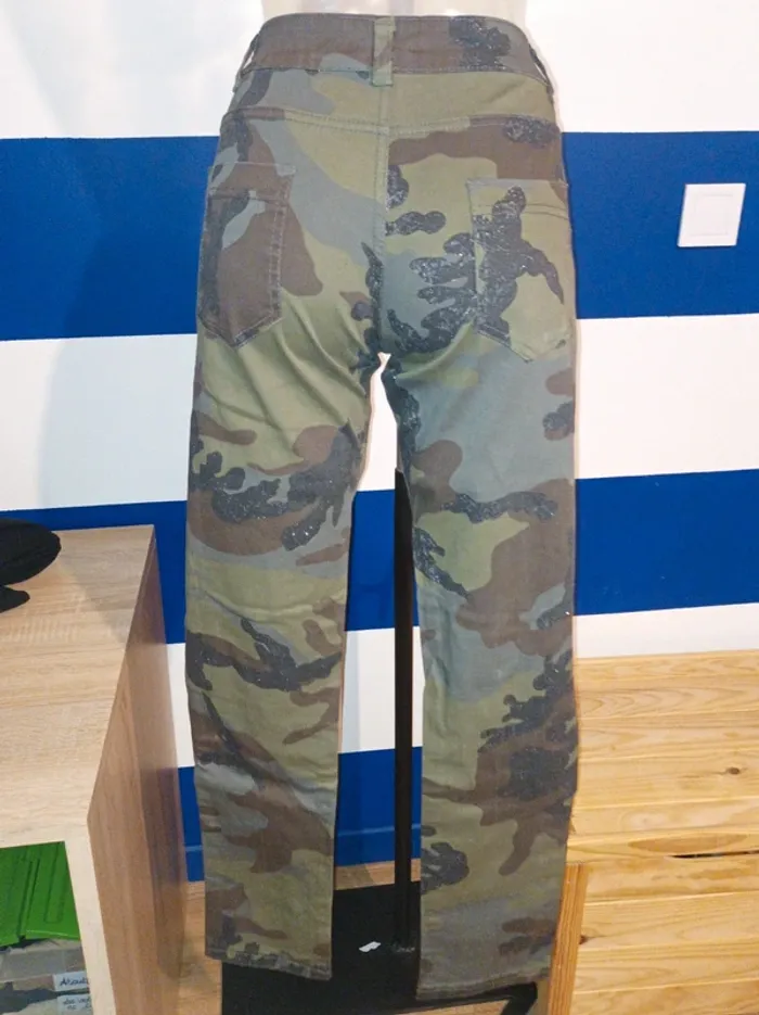 Pantalon ajusté camouflage à paillettes femme taille 38 - photo numéro 3