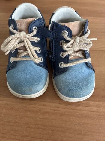 Chaussure Kickers taille 22