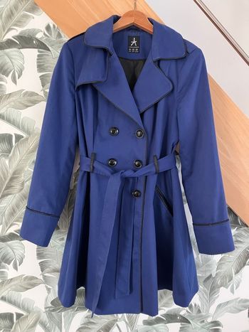 Joli trench bleu roi-Atmosphère