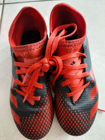 Chaussures de foot Adidas Prédator pointure 32