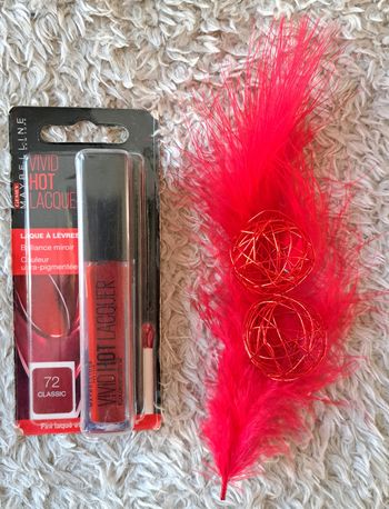 Rouge / laque à lèvres Gemey Maybelline 72 classic - neuf