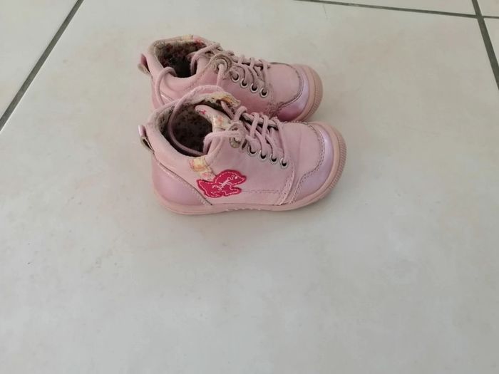 Chaussures t 23