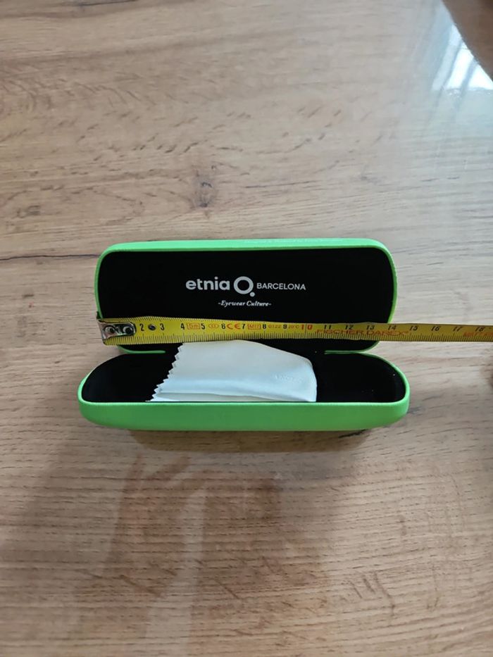 Etui a lunettes vert et sa lavette - photo numéro 4