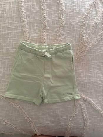 Short garçon 5/6 ans Zara vert clair