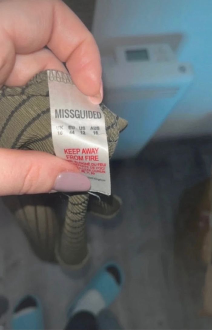 Longue robe échancré - photo numéro 4