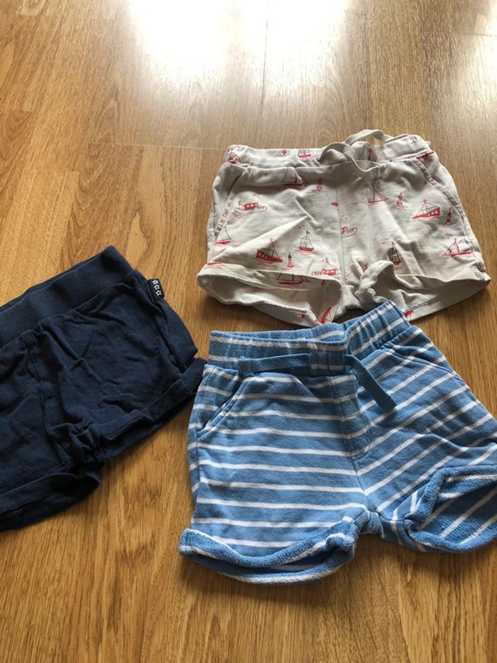 Lot 3 shorts 12 mois