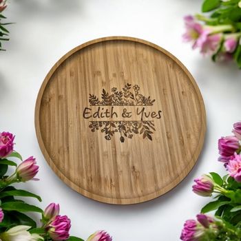 Plat rond en bois gravé