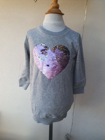 Pull gris coeur strass