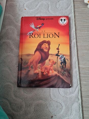 Livre Le roi lion
