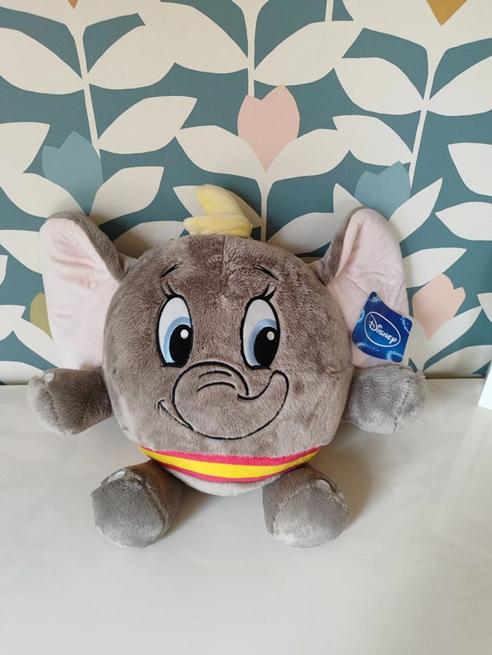 Peluche boule balle éléphant Dumbo Disney